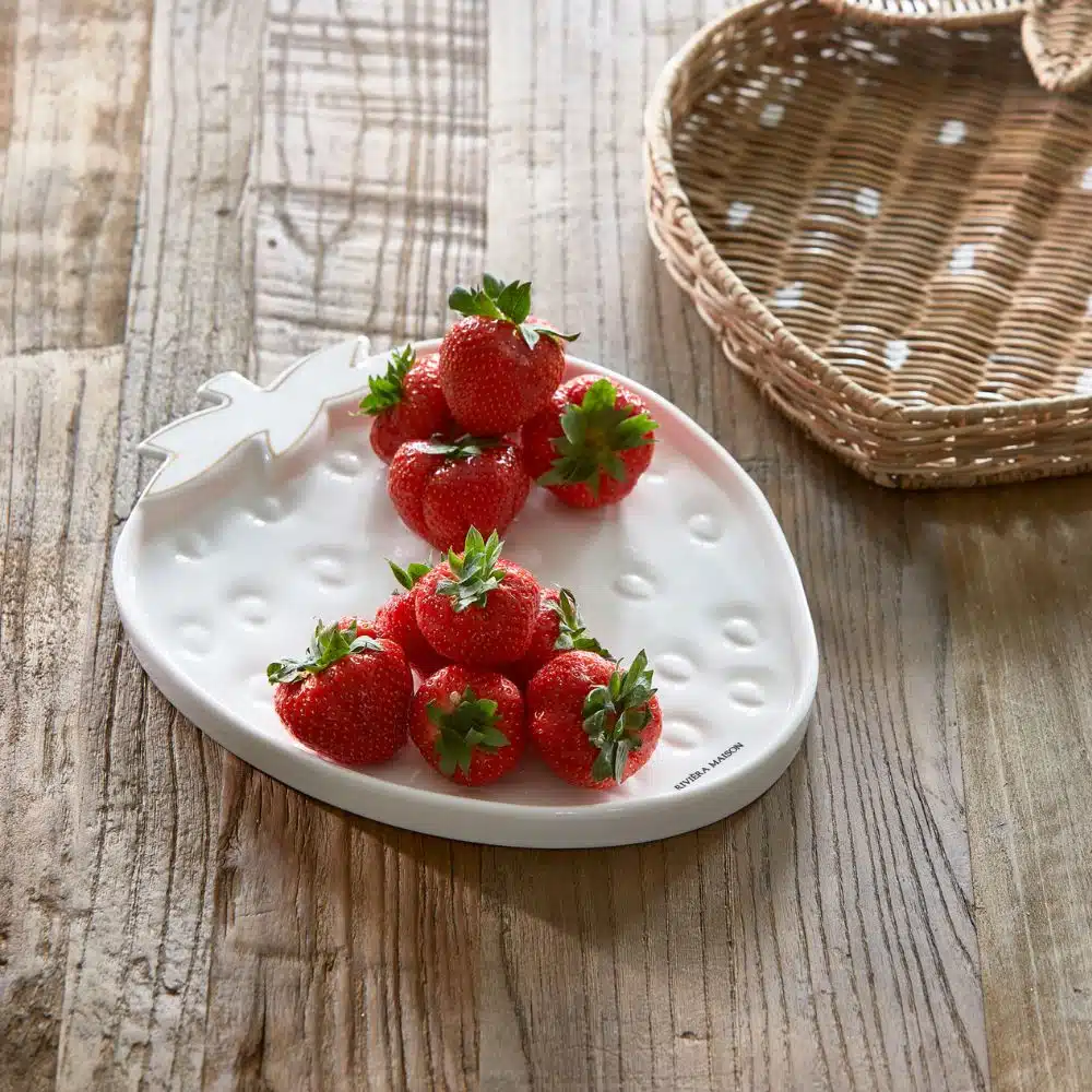 Tasty Strawberry Serving Dish Rivièra Maison