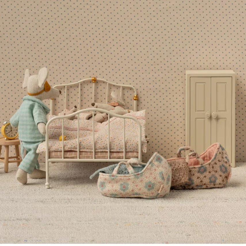 Hiiri + kantokassi vaaleanpunainen Maileg