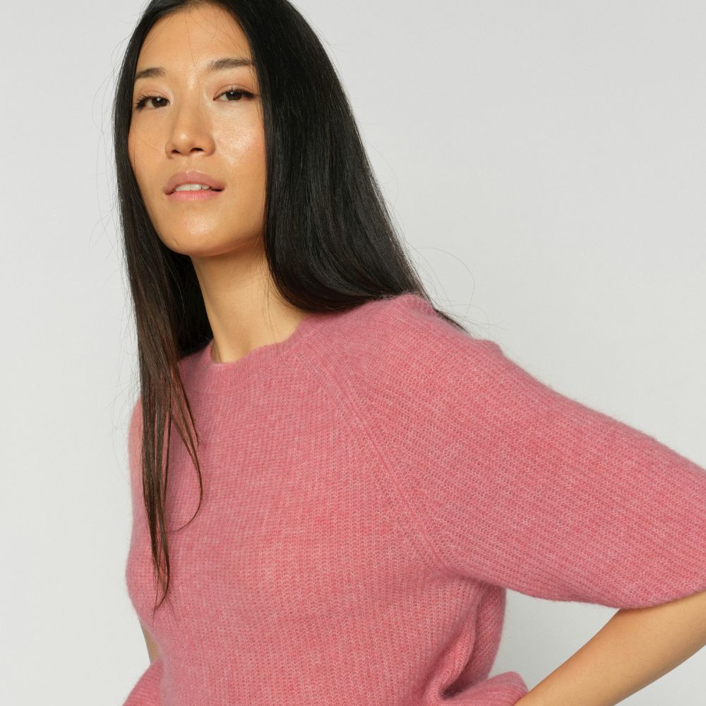 Alpakkaneule Thora Frill vaalea roosa Mos Mosh