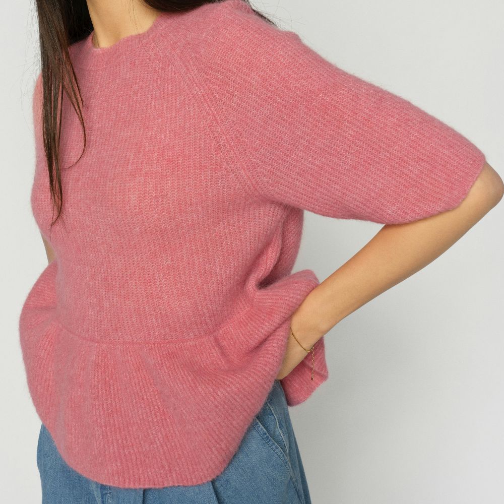 Alpakkaneule Thora Frill vaalea roosa Mos Mosh