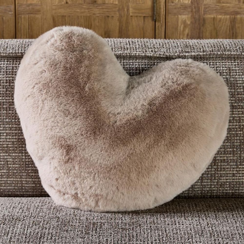 Sydäntyyny Heather Alba Heart Fur Rivièra Maison
